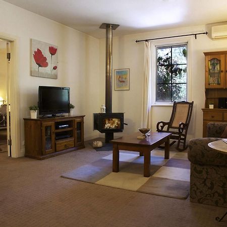 Amy'S House Bed & Breakfast Auburn Bagian luar foto